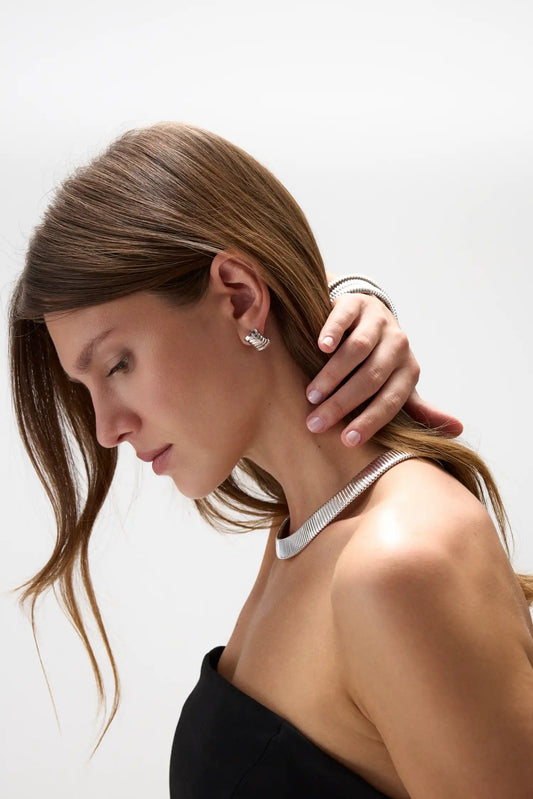 Voluta Essentials Set – Power Play Necklace & Small Talk Earrings